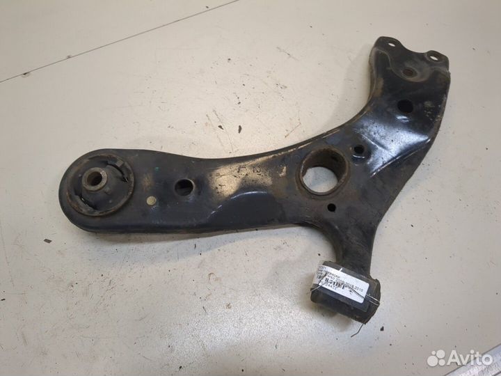 Рычаг подвески Toyota Verso, 2010