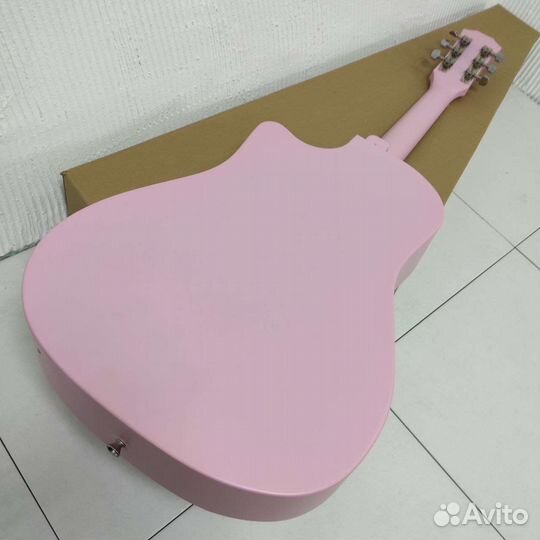Гитара акустическая розовая Belucci