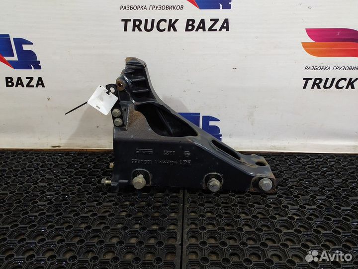 Кронштейн торсиона кабины правый Daf XF106