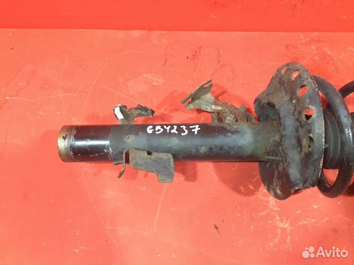 Стойка подвески передняя правая Land Rover Range