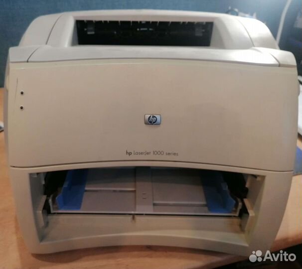 Принтер HP laserjet 1000
