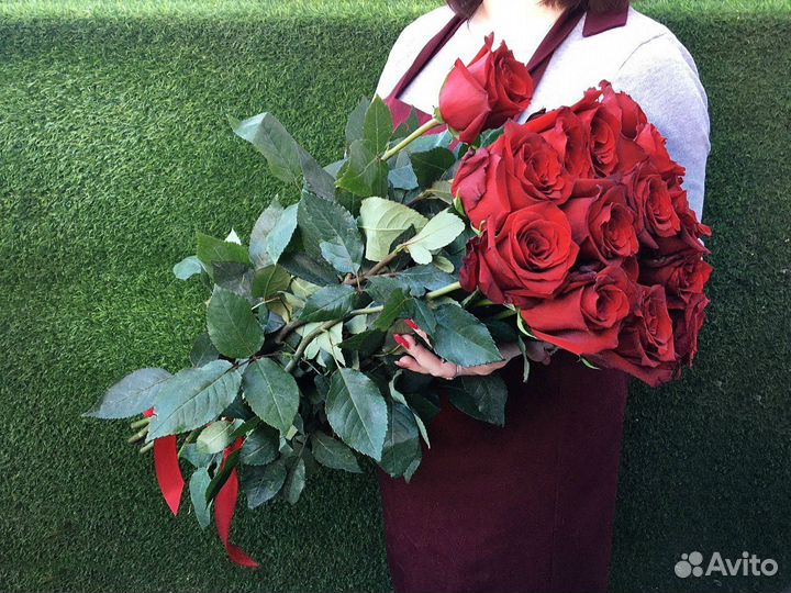 15 роз 90 см (Эквадор). Доставка