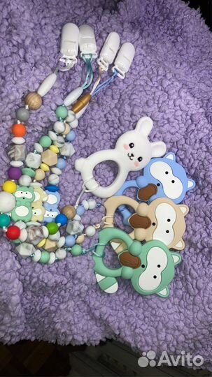 Прищепка-держатель для соски и прорезывателя