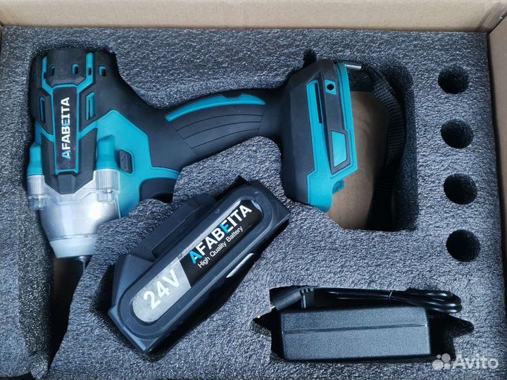 Гайковерт ударный аккумуляторный новый