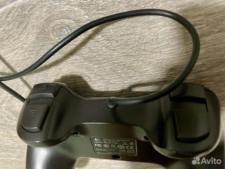 Геймпад logitech precision