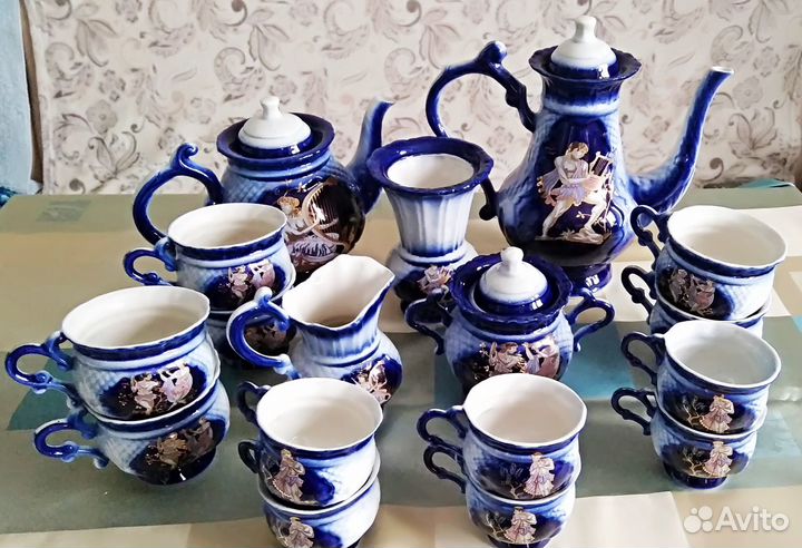 Продаю чайно-кофейный сервиз