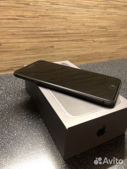 iPhone 8 Plus, 64 ГБ