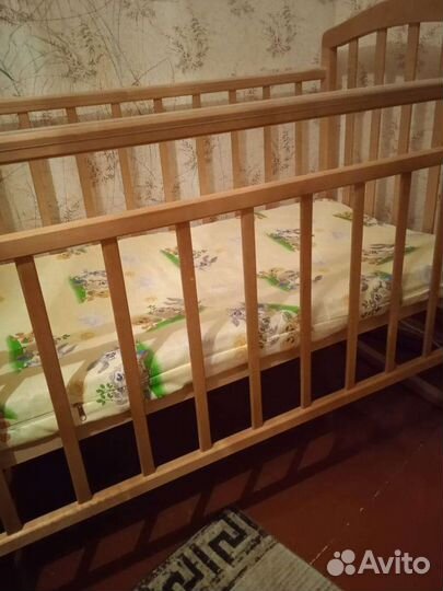 Детская кроватка