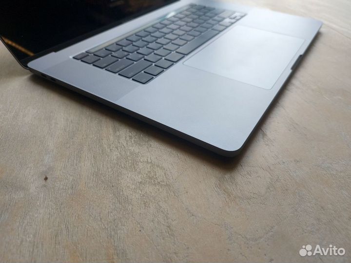 MacBook Pro 16 2021 i9/64/10gb видео/отличн.сост