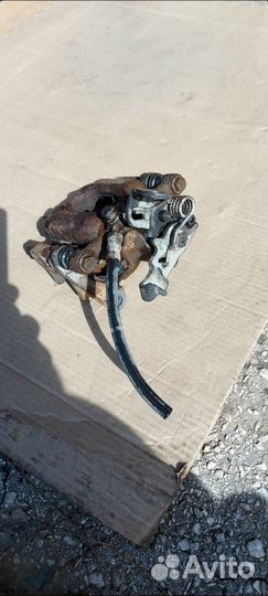 Тормозной суппорт задний Skoda Октавия 1.8tsi 152л