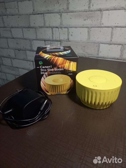 Продам умную колонку sberboom mini