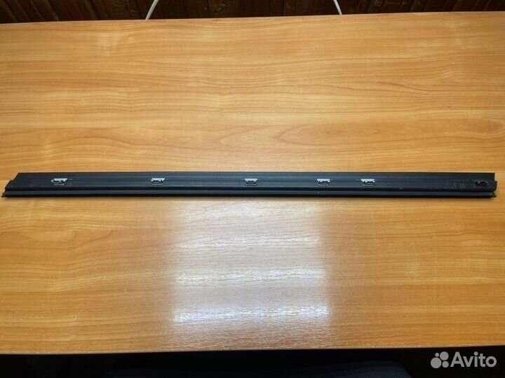 Уплотнитель стекла двери передний левый Bmw X6 F16