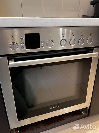 Духовой шкаф и варочная панель Bosh