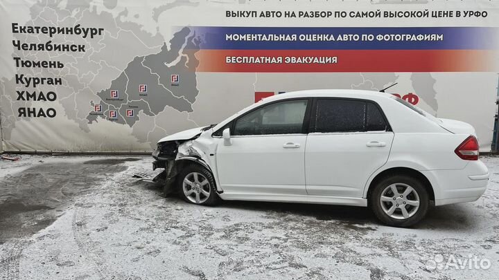 Суппорт тормозной передний левый Nissan Tiida (C11) 41011-EM10A