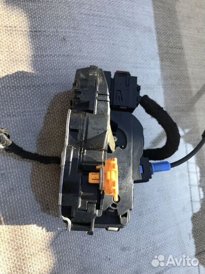 Opel Mokka передний правый замок