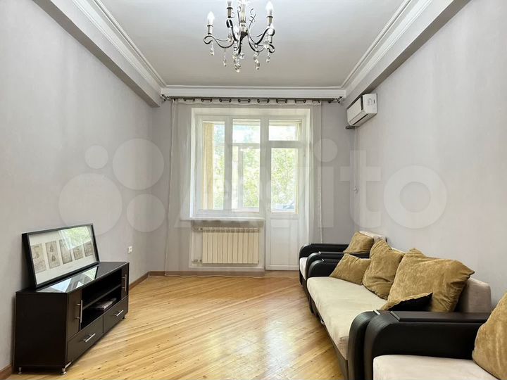 2-к. квартира, 82 м², 5/9 эт.