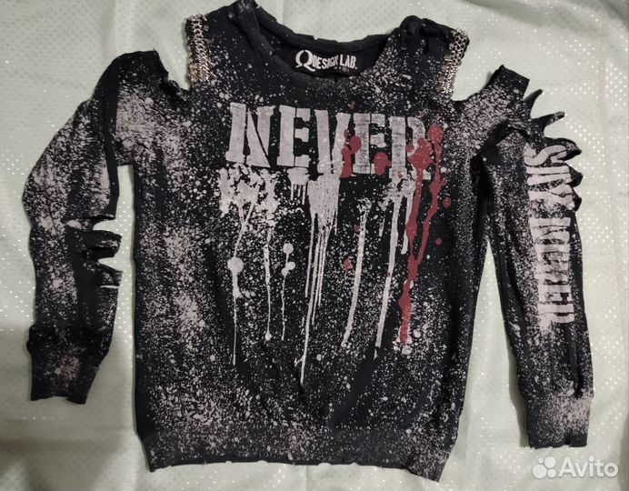 Свитшот с дырками Design lab