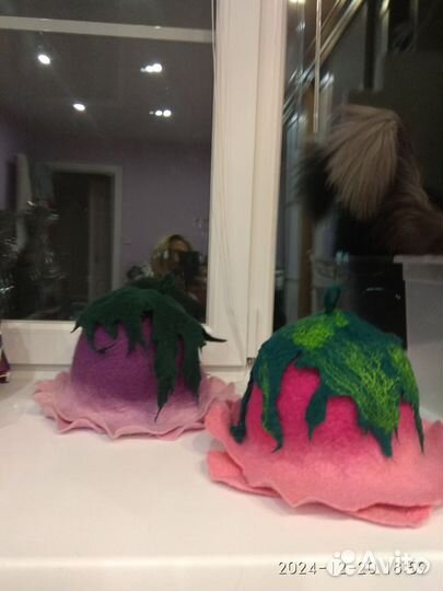 Две шапки банные, в наличии