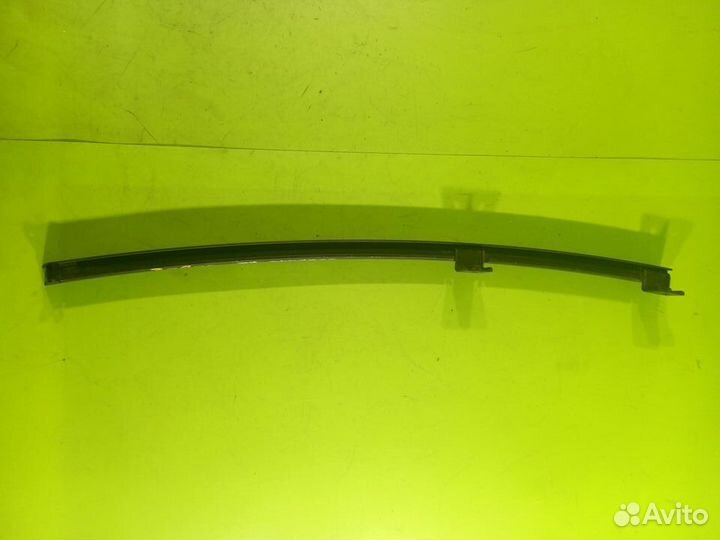 Направляющая стекла двери для Kia Sorento