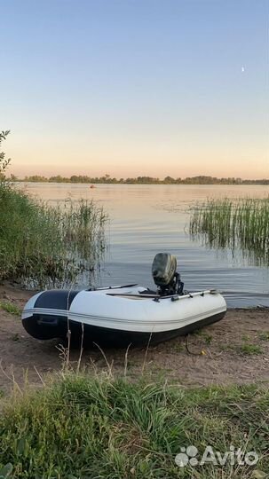 Продам лодку с мотором