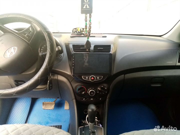 Hyundai Solaris 1.4 AT, 2012, 150 000 км