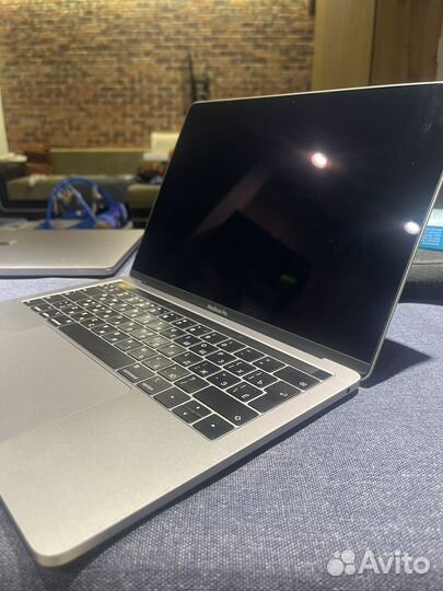 Apple macbook pro 13 2019