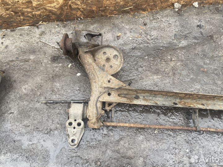 Задняя балка VW Passat B5