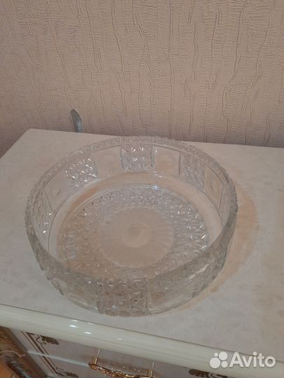 Большая хрустальная ваза