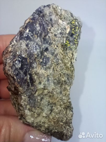 Кордиерит (иолит)