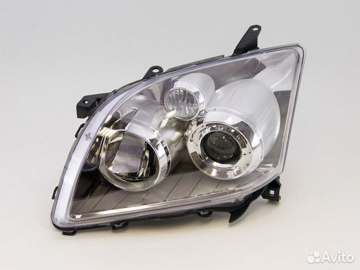 Фара левая Toyota Avensis 2 рестайлинг