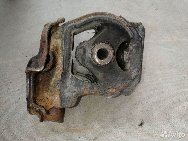 Опора двигателя для Honda Accord IV 1990-1993