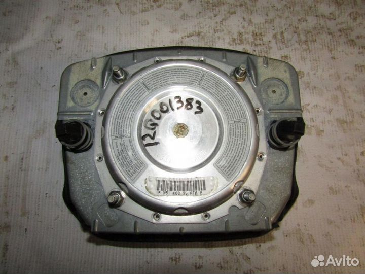 Подушка безопасности в рулевое колесо Golf IV/Bora