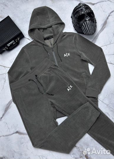 Спортивный костюм