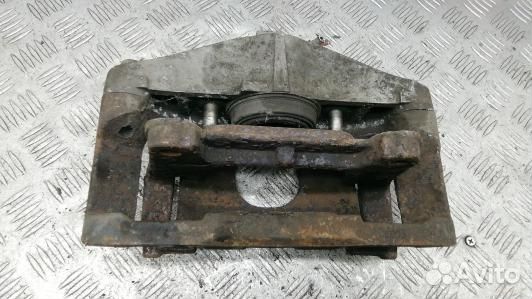 Суппорт тормозной передний правый audi A8 D3 (LNT0