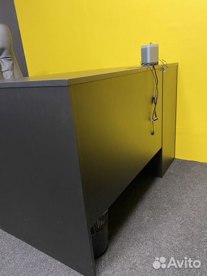 Стол Икеа Бримнес