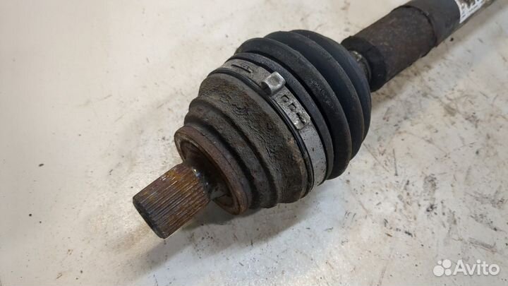 Полуось правая передняя Volkswagen Caddy