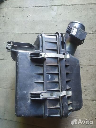 Peugeot 4007 корпус воздушного фильтра 2.4