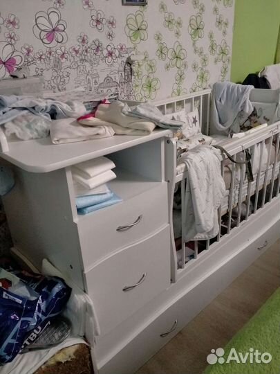 Детская кроватка трансформер с маятником