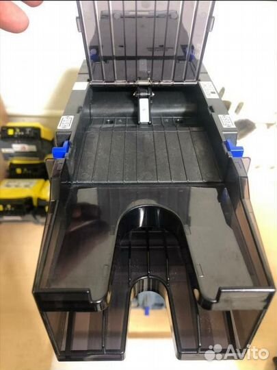 Купюроприемник TBV-100-FSH с кассетой на 2000