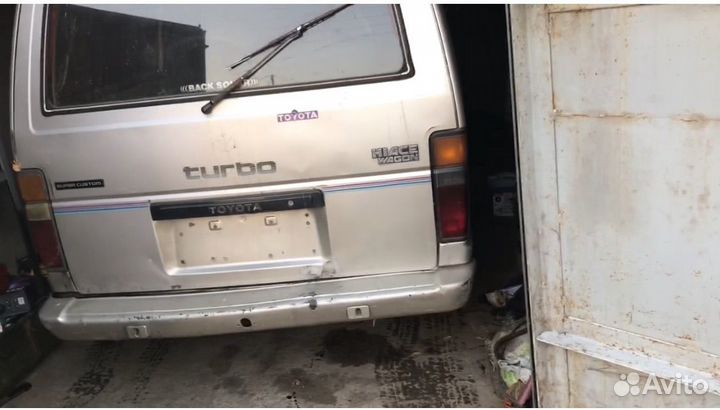 Дверь багажника Toyota Hiace LH51G