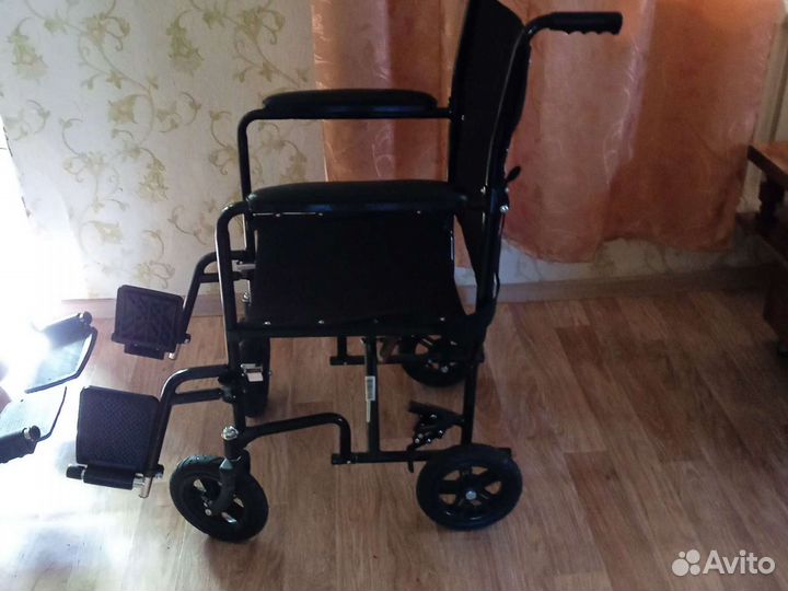 Коляска прогулочная