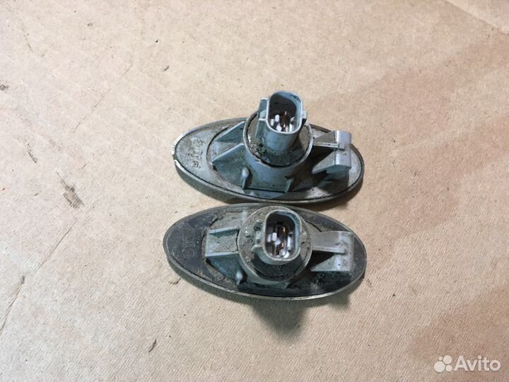 Поворотник Lancer 9