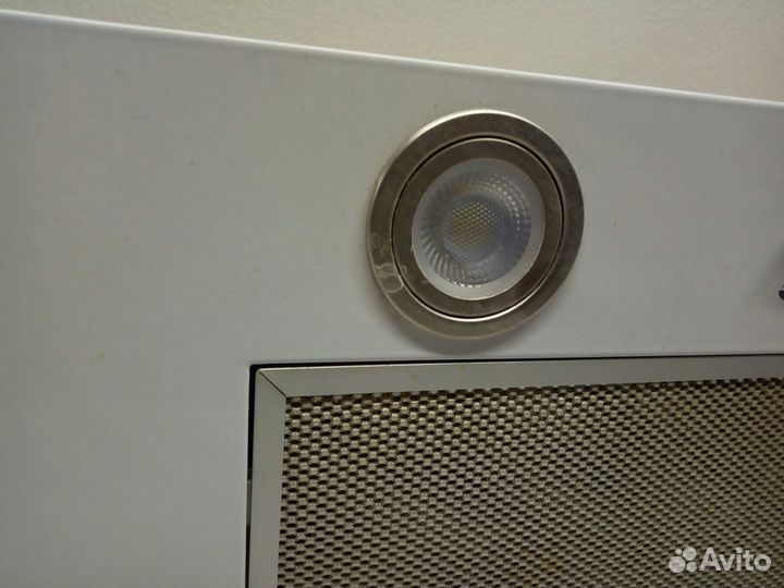 Кухонная вытяжка maunfeld Box Push 60 белый