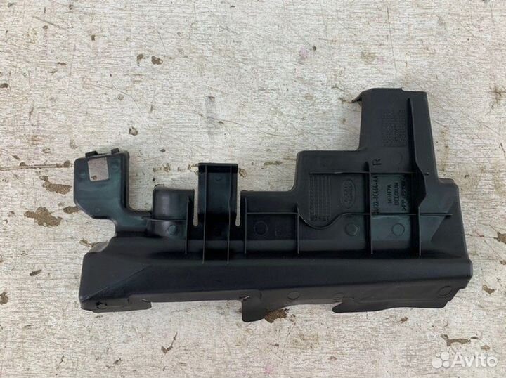 Воздуховод радиатора правый Land Rover Range Rover