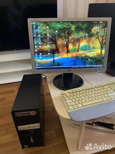 Монитор LG 19 дюймов