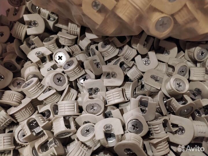 Полкодержатель стяжка усиленная мебельная