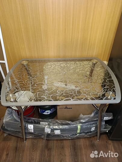 Кухонный столик