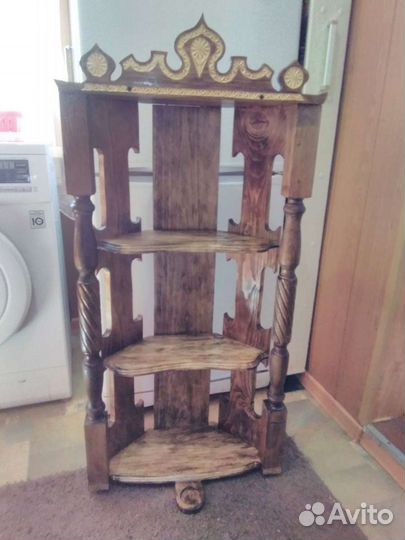 Угловой домашний иконостас