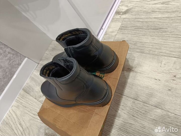 Ботинки зимние новые