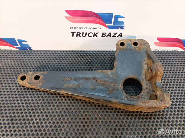 Кронштейн кабины левый камаз 5490
